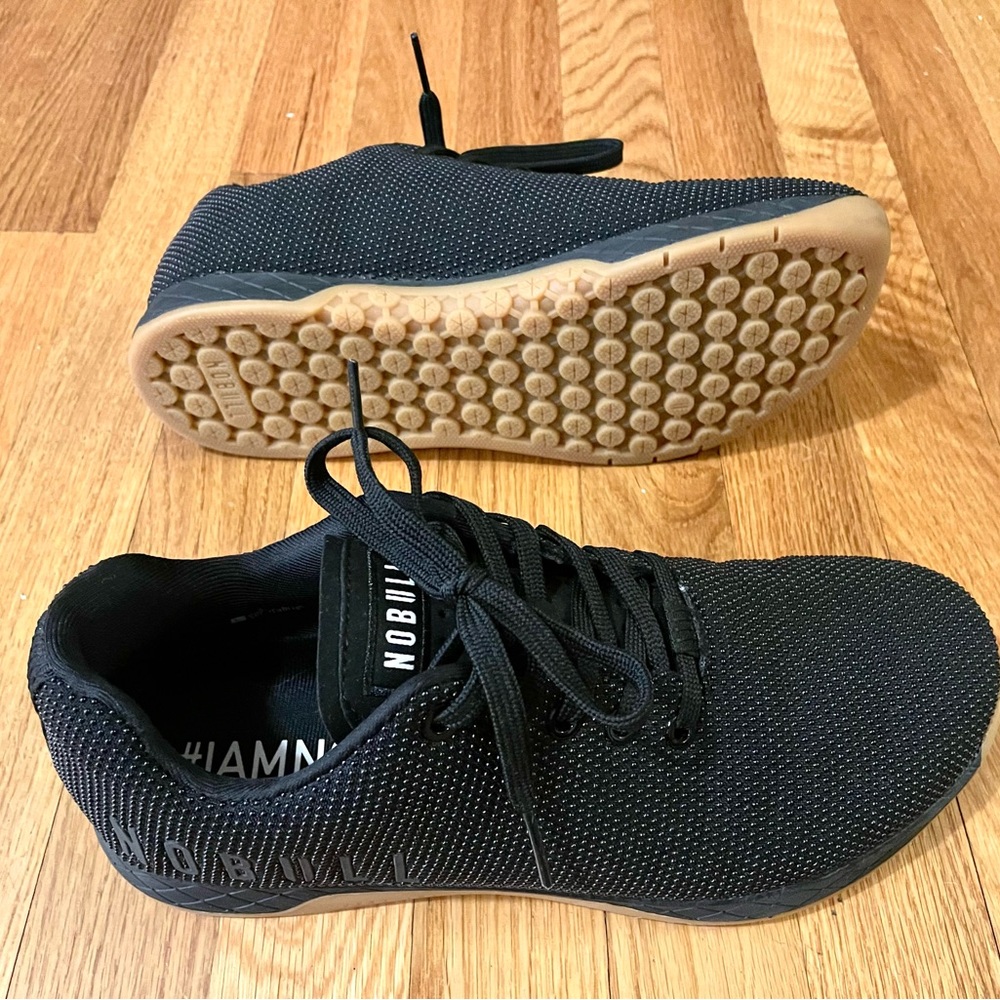 BLACK GUM TRAINER (MEN'S) NOBULL